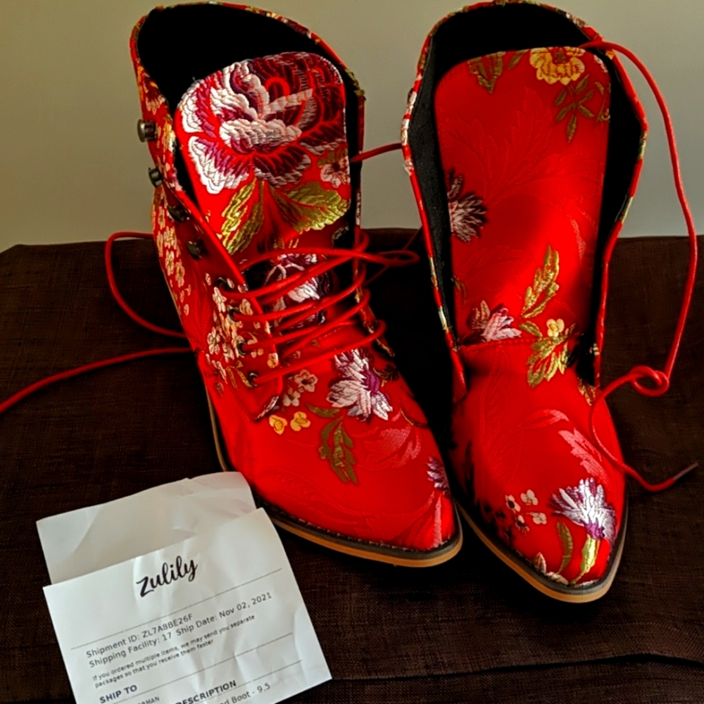 Zulily Boots Red sz 9.5